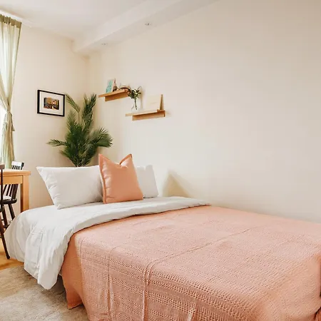 Unique Apartment-romantic Street-easy Check-in Apartment *