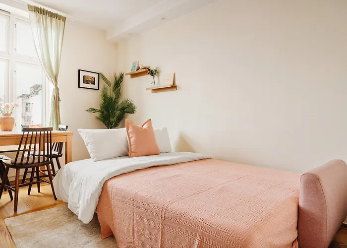 Unique Apartment-romantic Street-easy Check-in 아파트 *