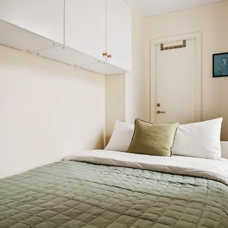 Unique Apartment-romantic Street-easy Check-in Apartment Bergen