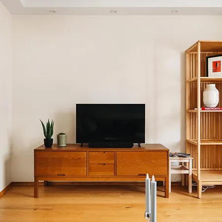 Unique Apartment-romantic Street-easy Check-in Apartment